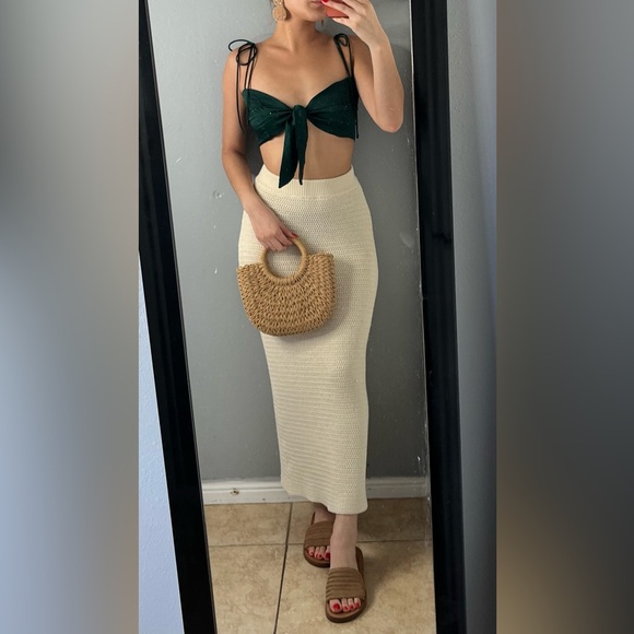 Green satin tie front tie straps crop top sz 8 | resort euro summer vacation - Picture 1 of 13
